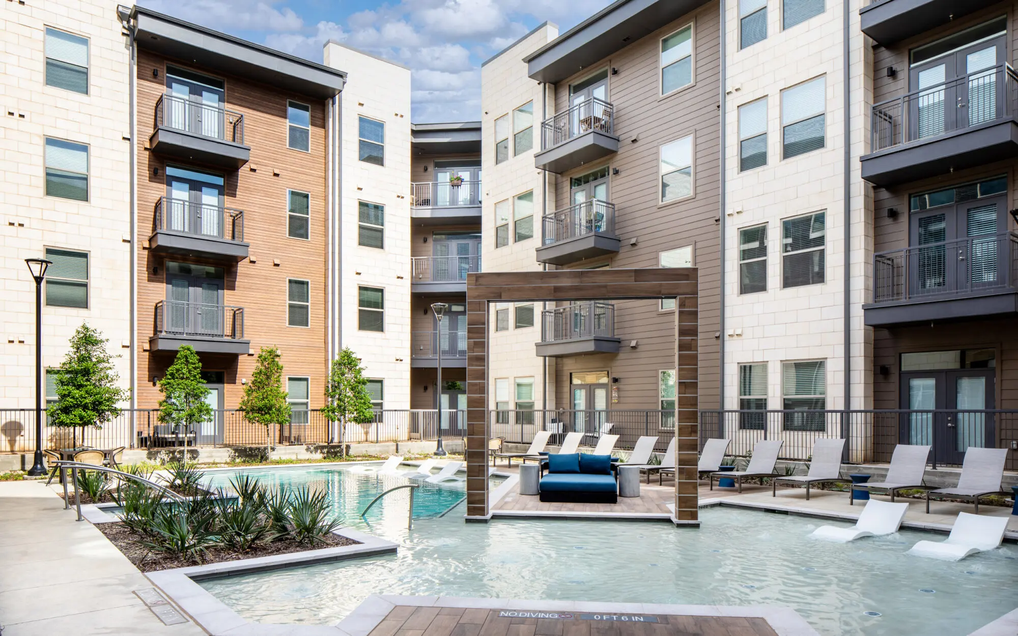 Standard at River District - City, Apartment Building, High Rise