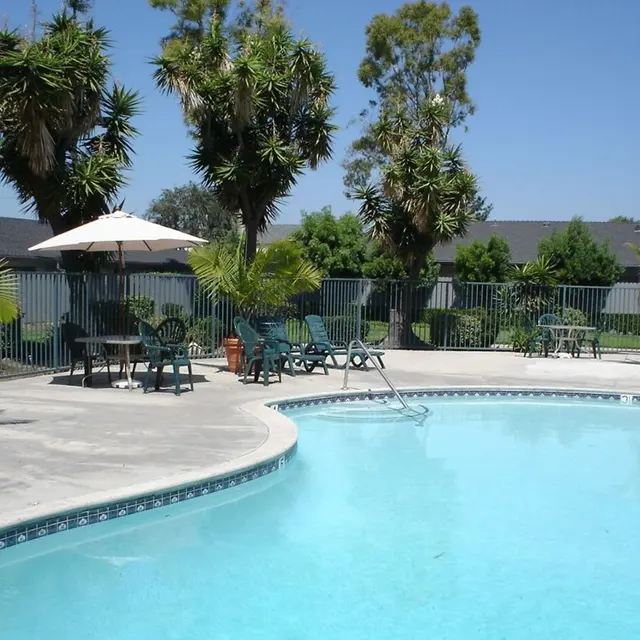 Arbor Glen Apartments - Villa, Summer, Hotel