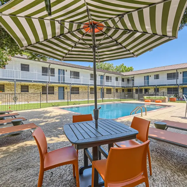 Shoal Creek North - Building, Hotel, Chair