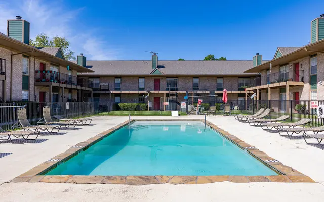 Park at Walkers Landing - Hotel, Resort, Pool