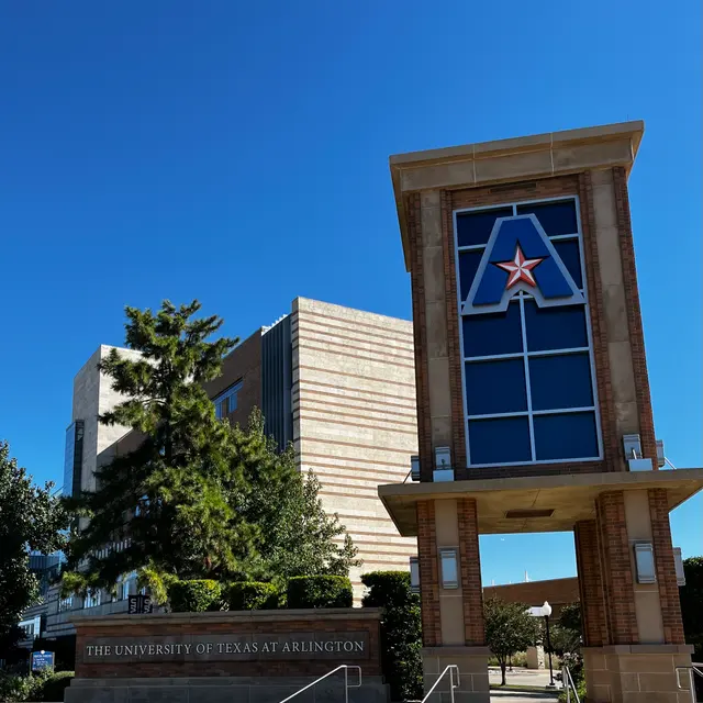 The Bowen of Arlington - Tree, Office Building