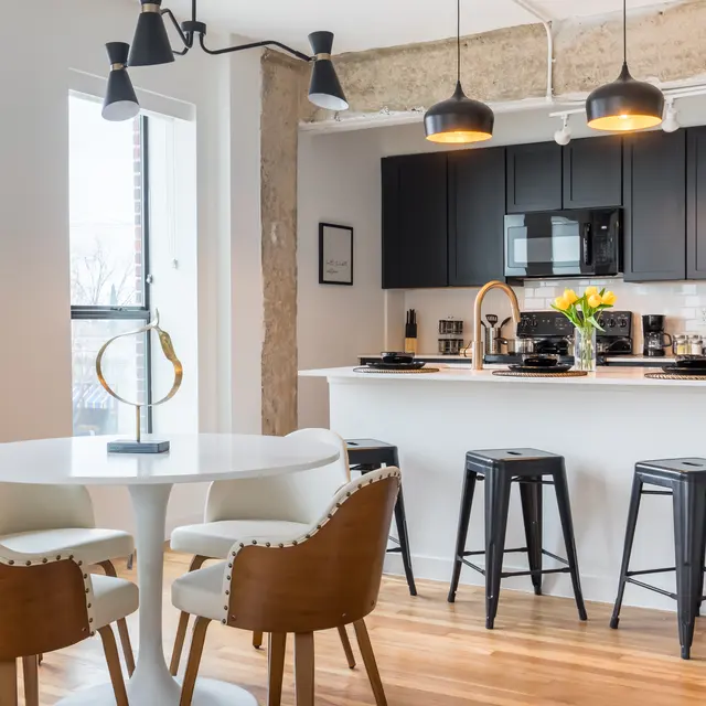 The Argyle - Bar Stool, Room