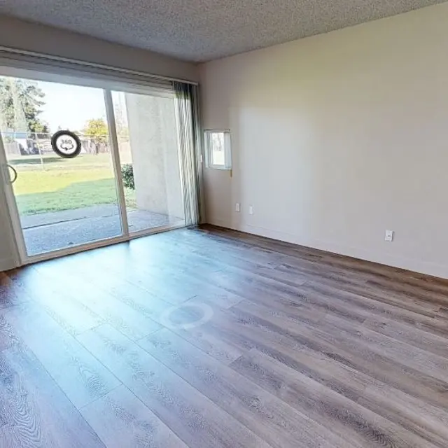 2 Bedrooms 1 Bathroom