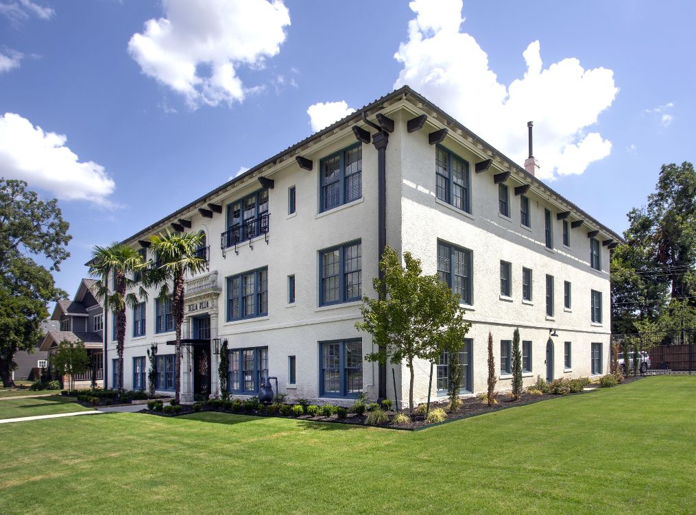 Indio Corp - City, Lawn