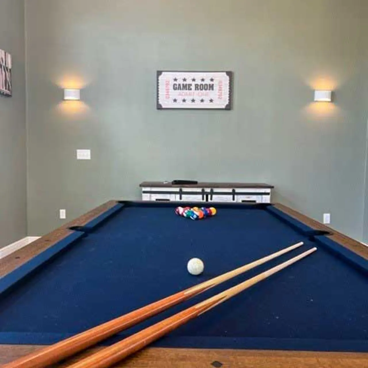 Belmere Belmere - Furniture, Table, Indoors