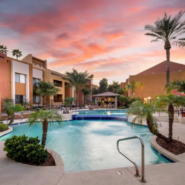 Baron Corporate Website - Resort, Hotel, Building