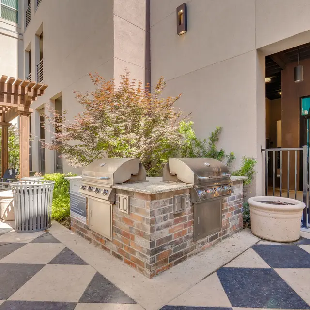 Bottle House on Main - Floor, Walkway, Path