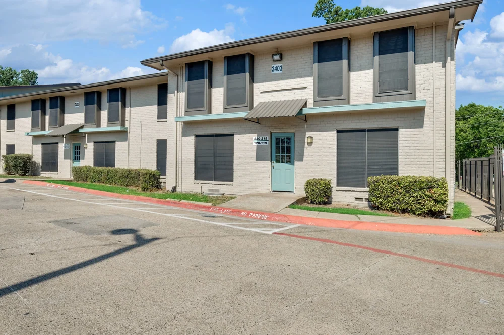 Holliday Hills Apartment - Housing, Building, House