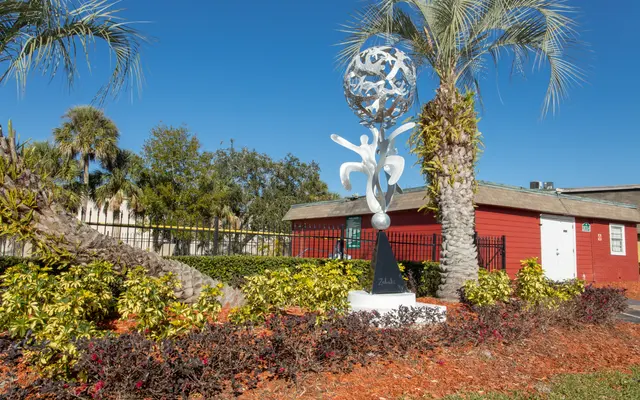 Villas at Pinecrest Sculpture Villas at Pinecrest Sculpture