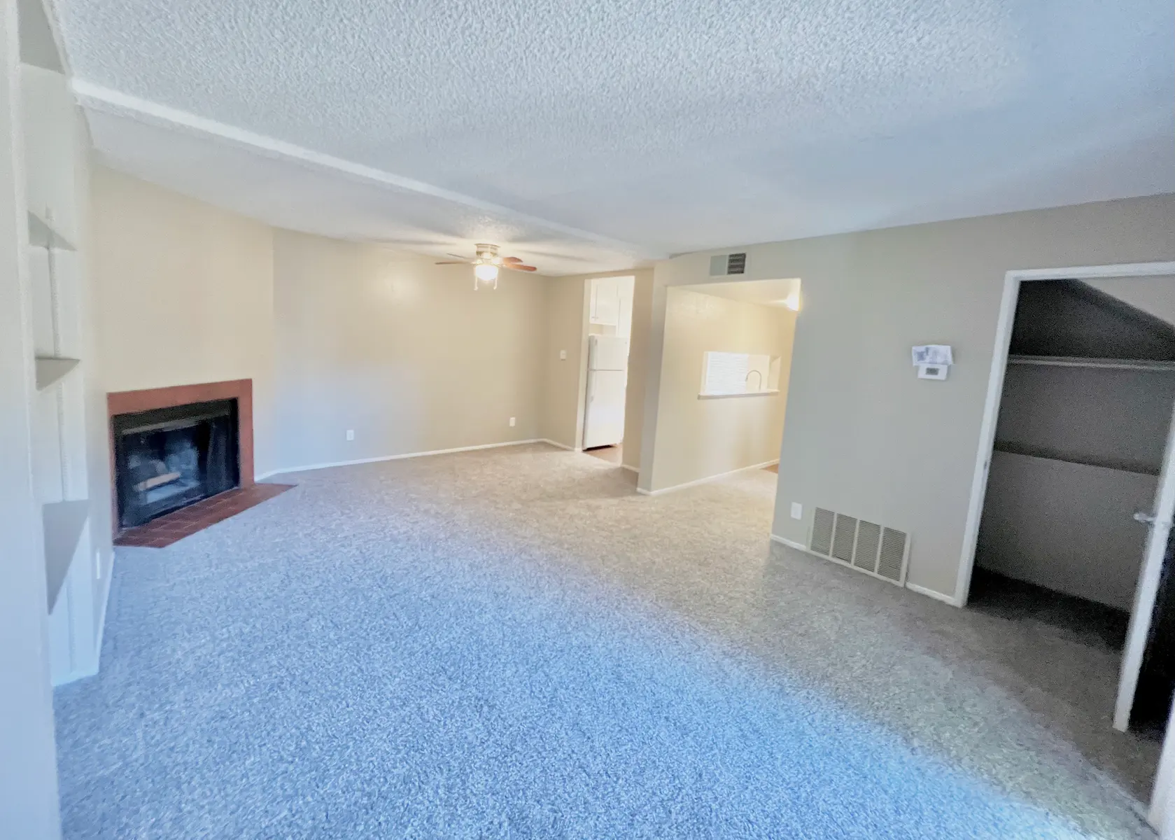 Fulton Villas Apartments - Floor, Corner, Flooring