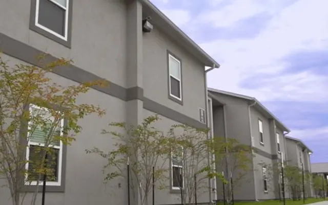 New Chateau - Building, Urban