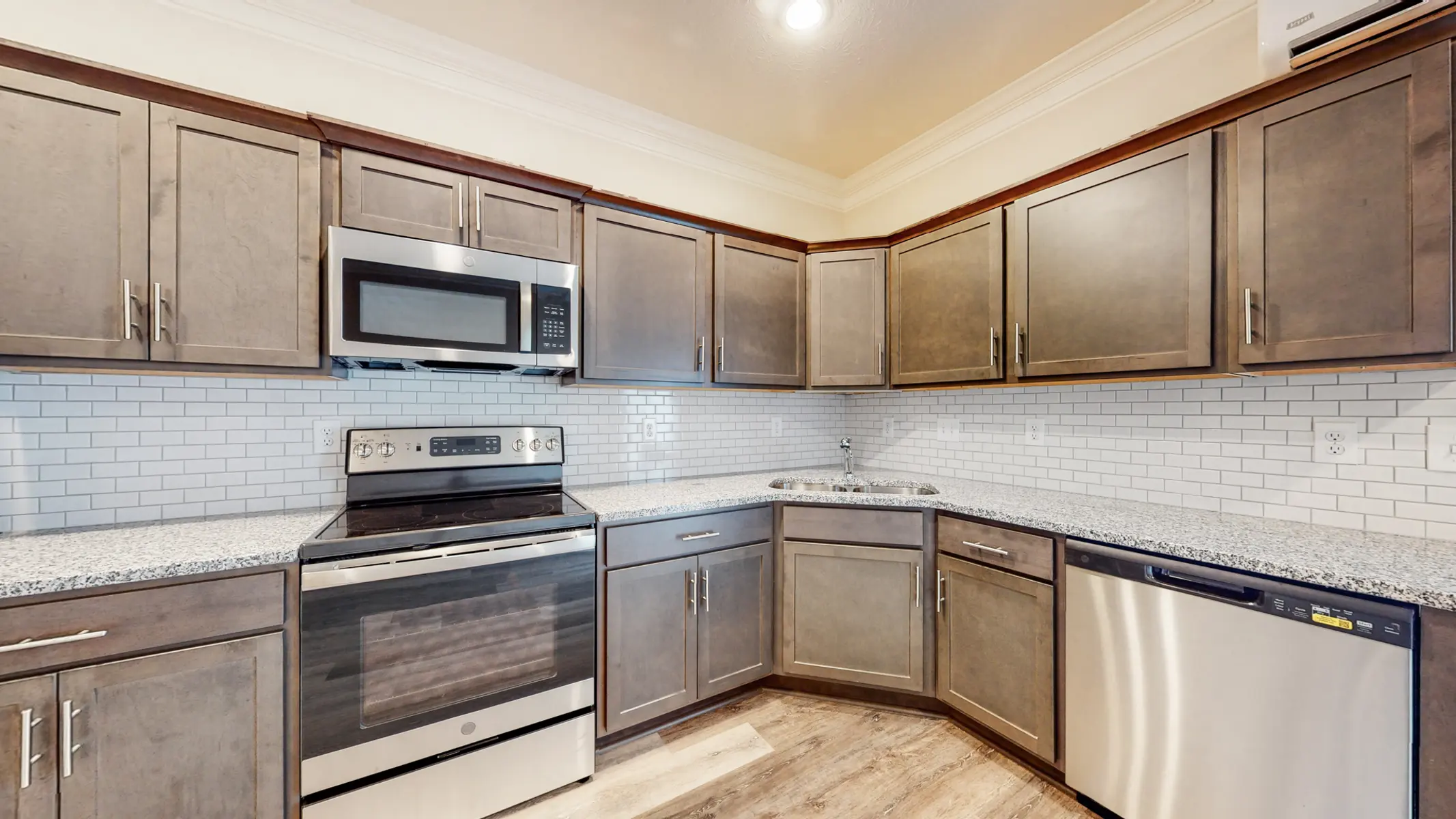 8f1aae8e-7f3c-453e-8e89-feef65649a65.jpg 8f1aae8e-7f3c-453e-8e89-feef65649a65.jpg