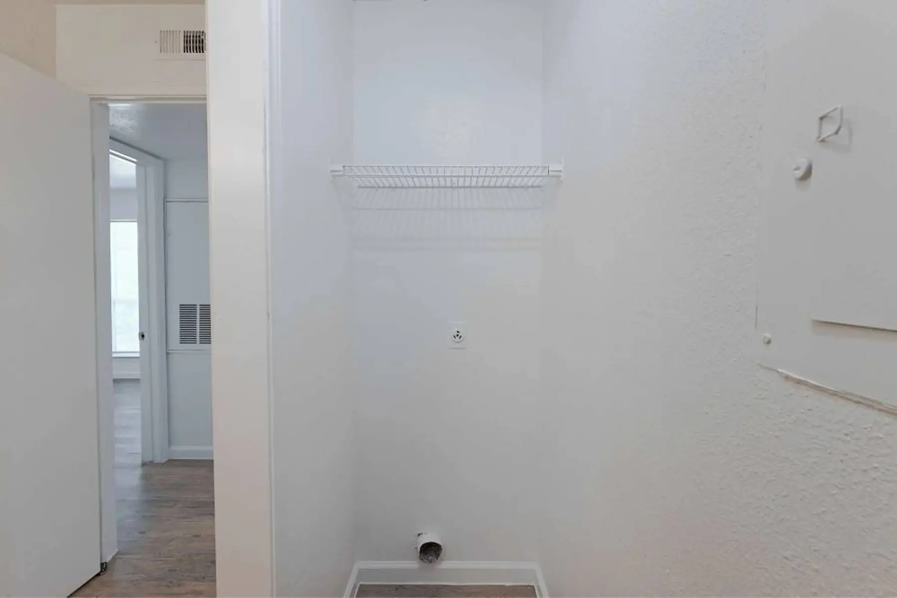 p2527064_Lexington_Hills_2bed_1bath_A_20_2_FloorPlan.jpg