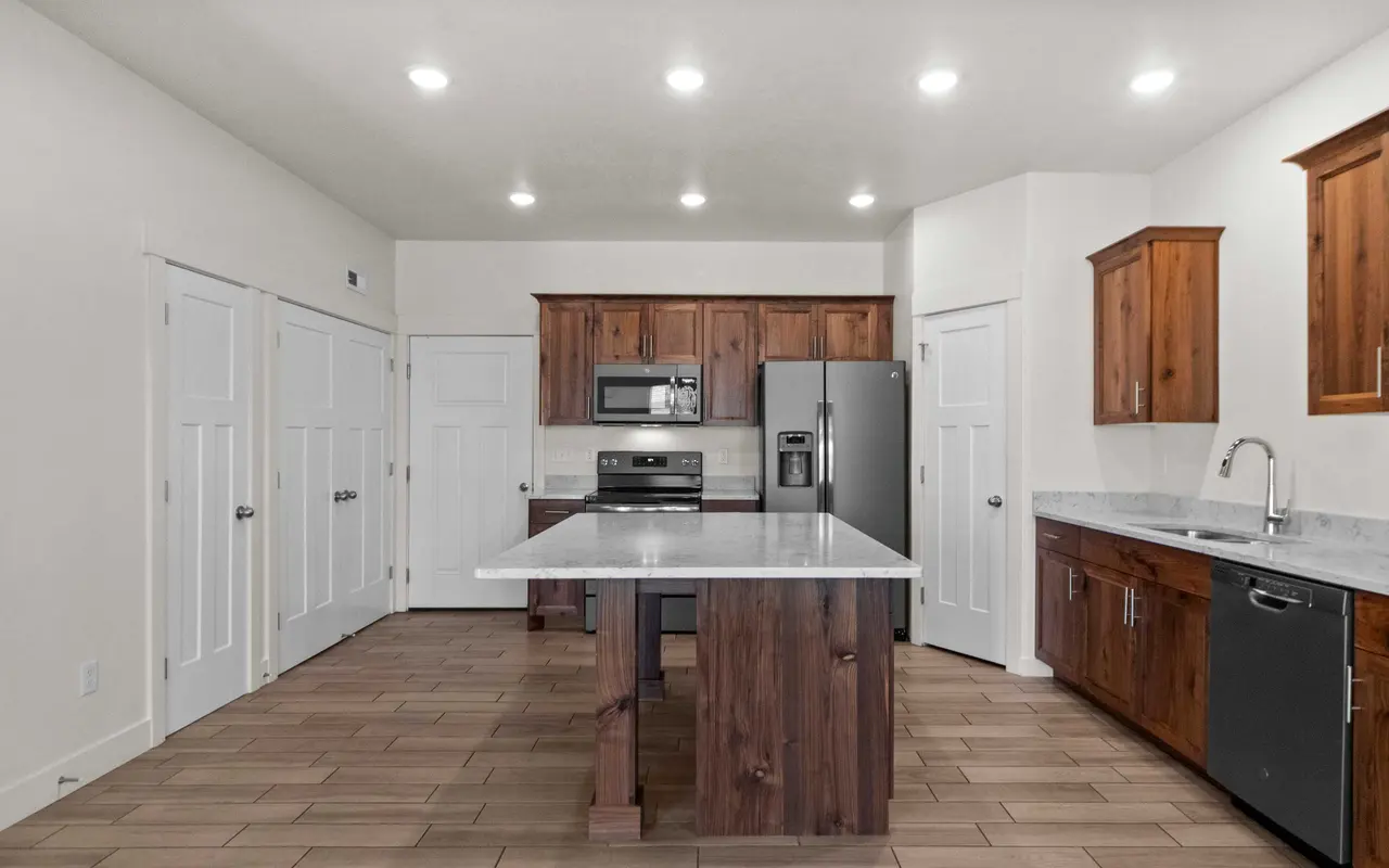 Smithfield Station Townhomes - Indoors, Interior Design, Floor