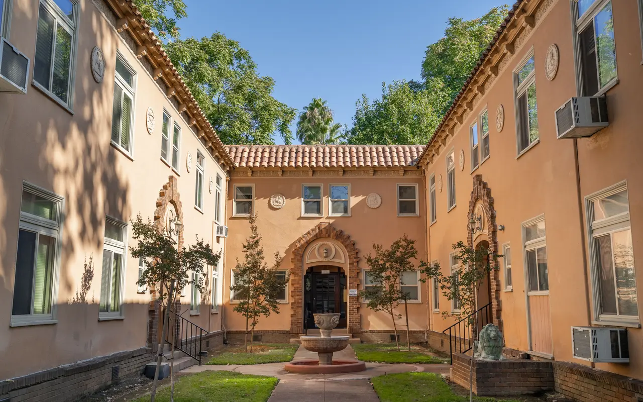Casa del Rey and Courtyard - City, House, Housing