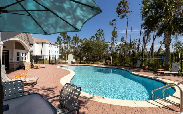 Pinnacle at Hammock Place Apts - Pool, Water, Resort