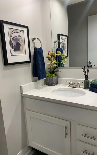 Bathroom 1.jpeg Bathroom 1.jpeg