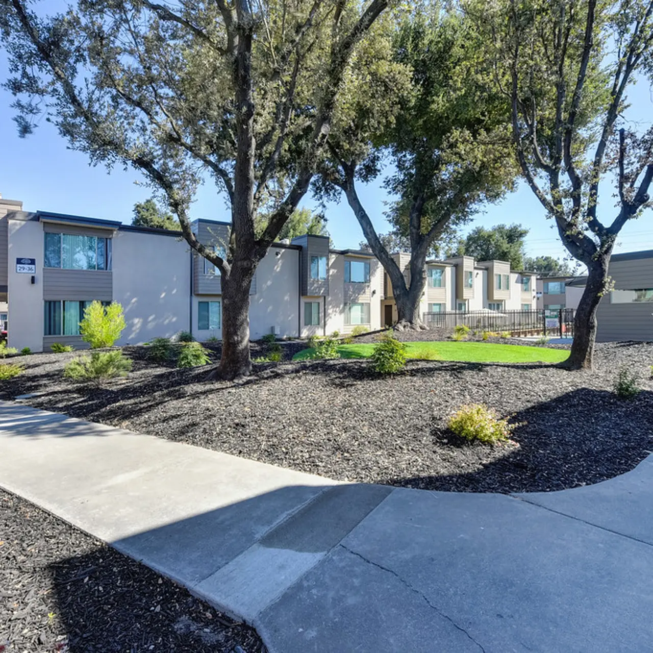 Lincoln Woods Apartments - Plant