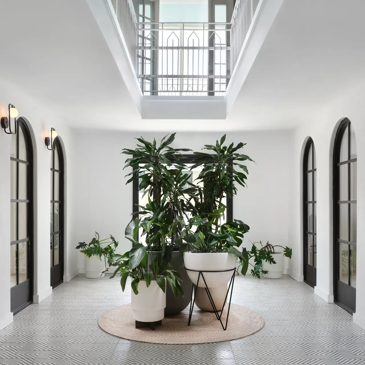 Leasing Building Tara - Room, Floor, Lobby