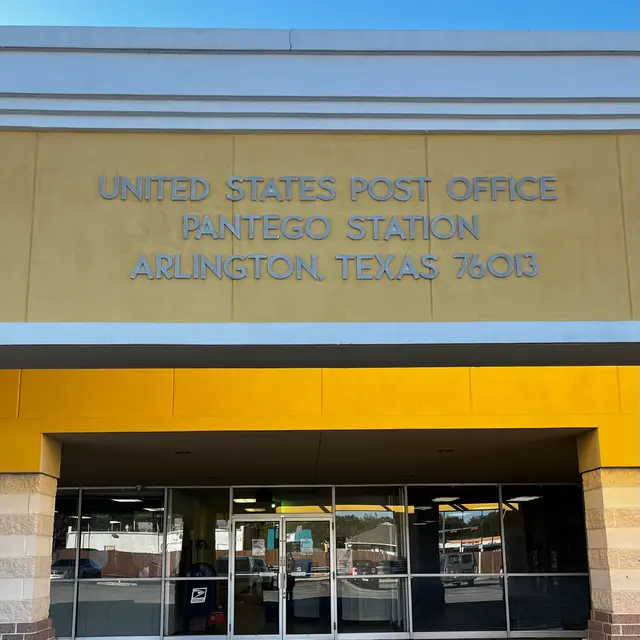 The Bowen of Arlington - Postal Office, Car, Vehicle