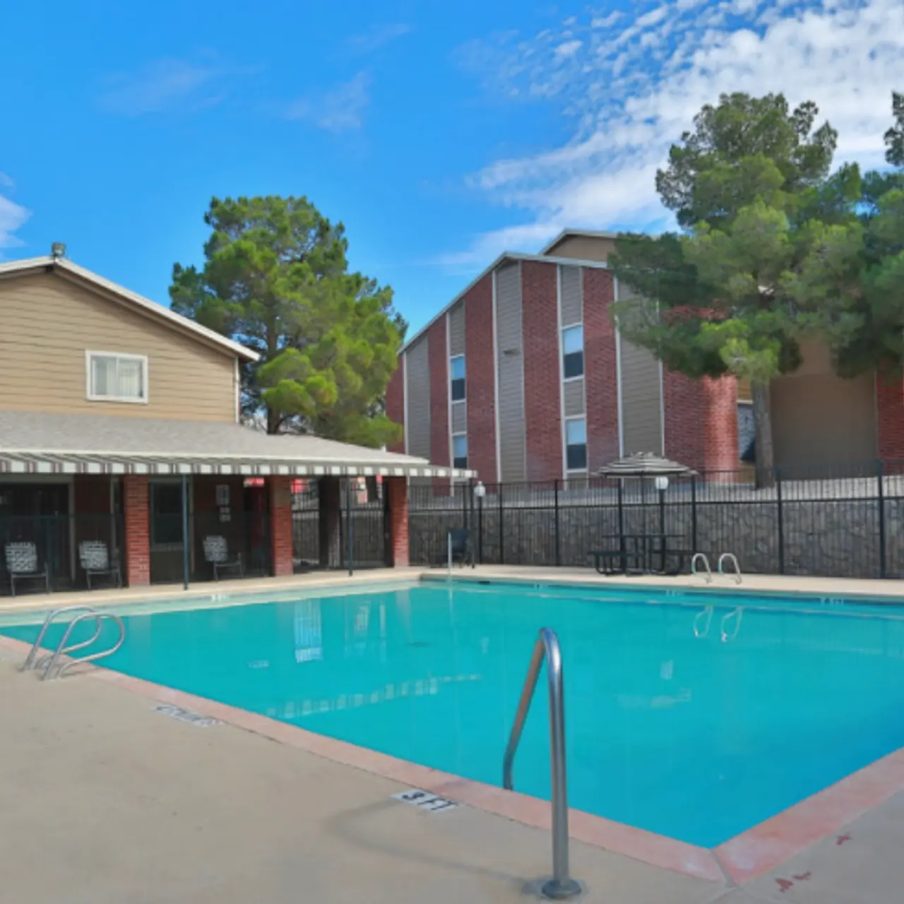 Las Lomas Apartments - Hotel, Resort, Pool