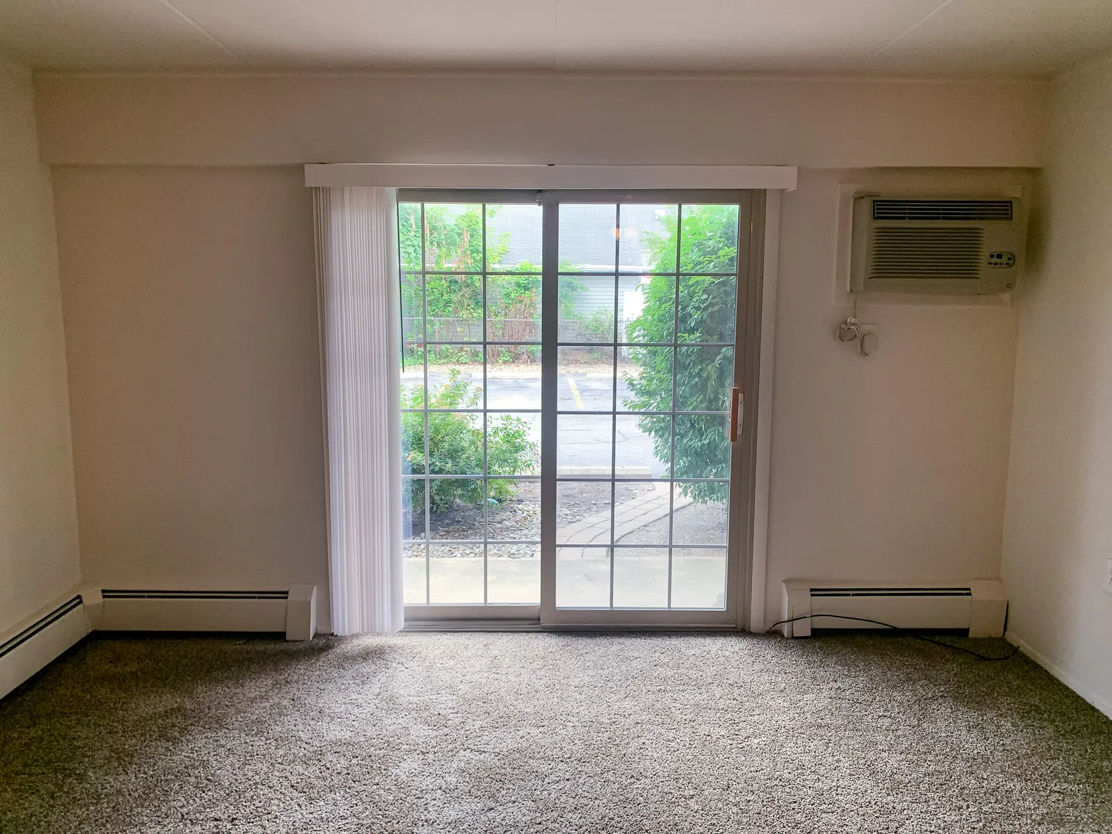 71710465f16b4f75b1524dd24bf0953e.jpg Door, Floor, French Window