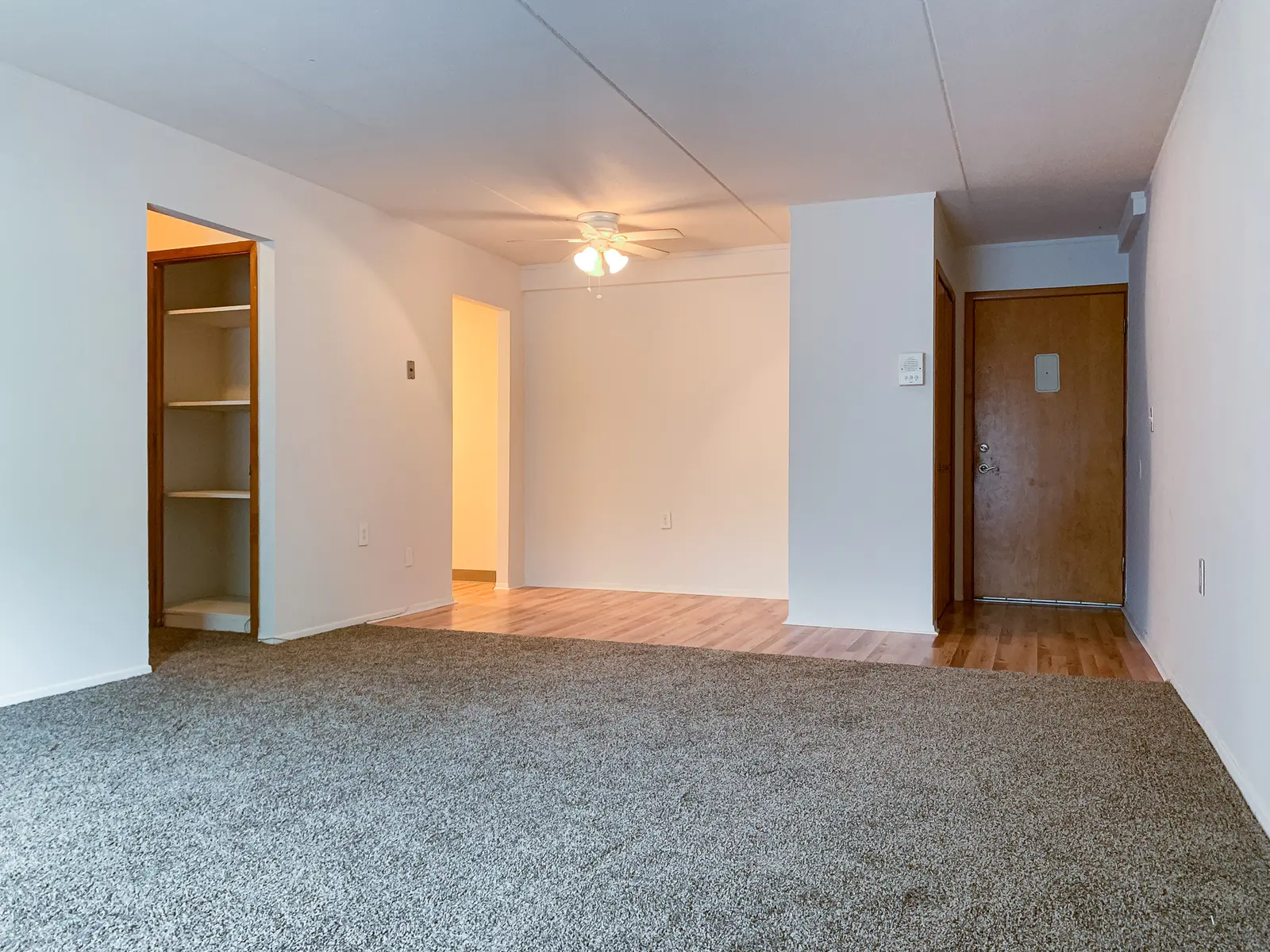 3739b75930ab46a2a3428ef03440f0f2.jpg Corner, Floor, Flooring