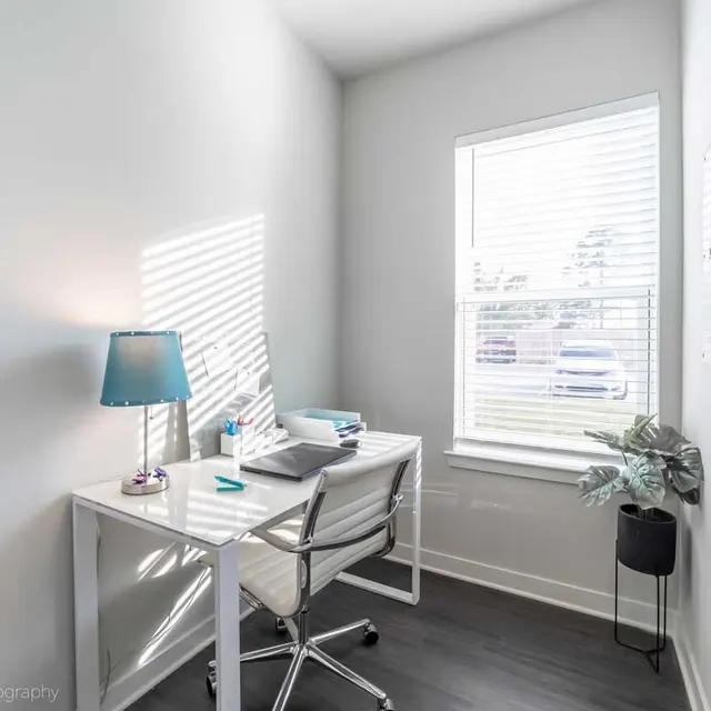 Villa Westlake Apartments Lake Charles LA Villa Westlake - Desk, Chair, Apartment Study/Computer Room