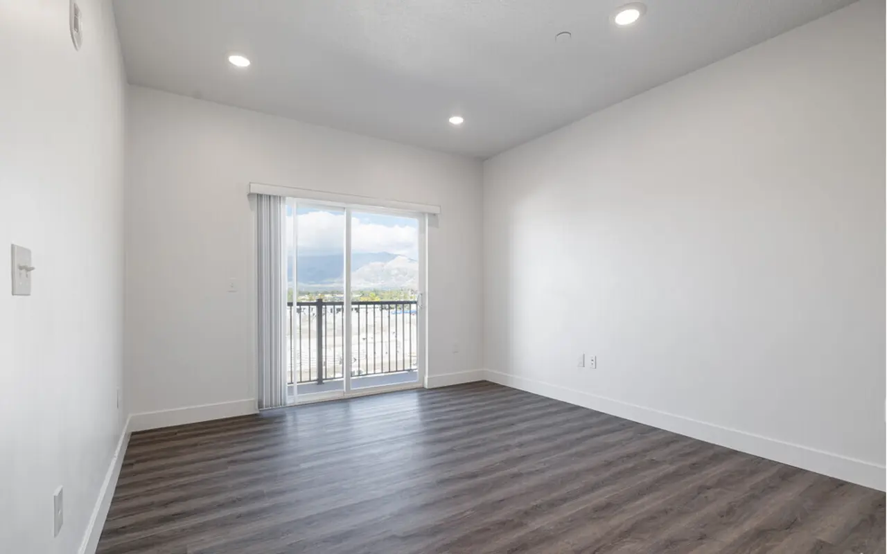 Station on 17th - Floor, Indoors, Interior Design