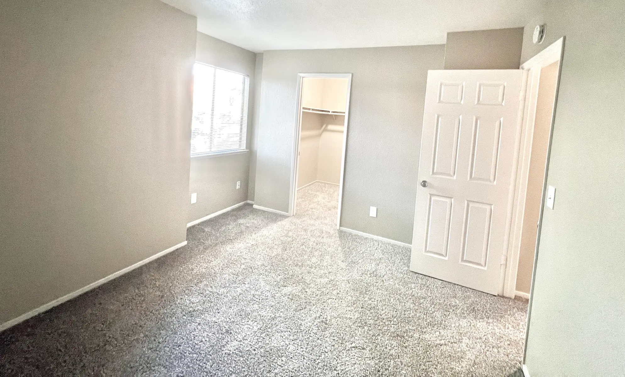 Fulton Villas Apartments - Floor, Corner, Flooring