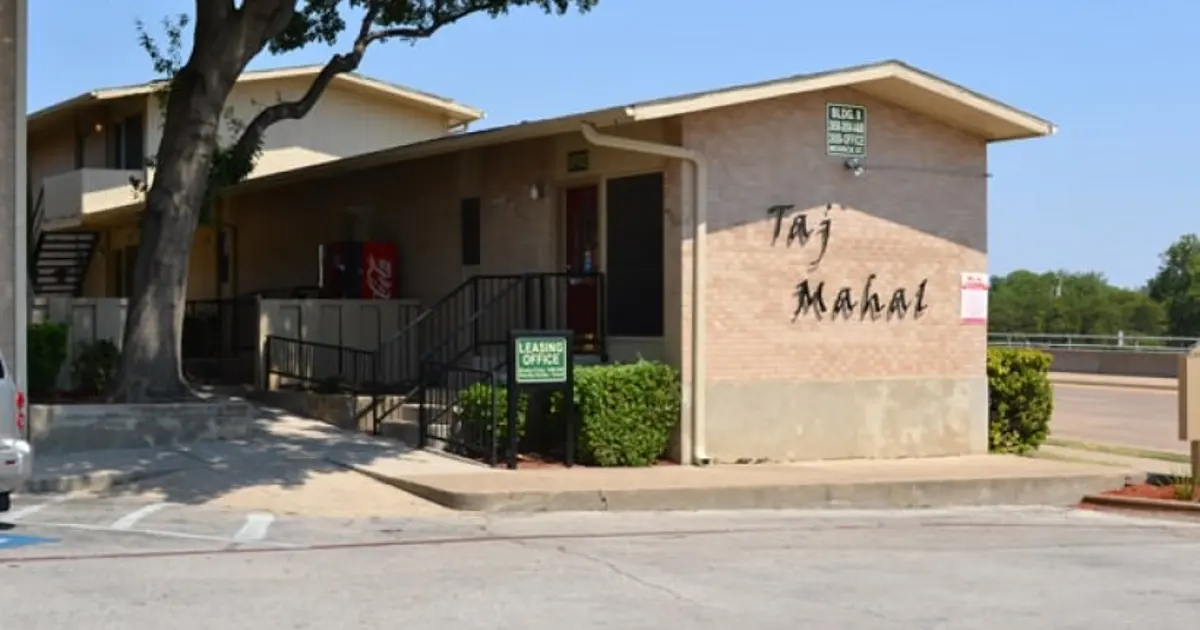 Taj Mahal Apartments