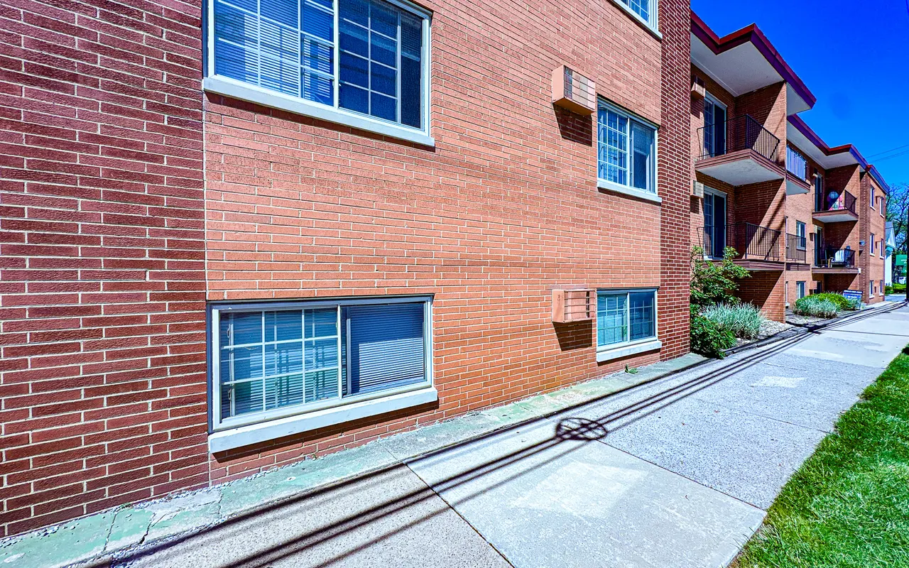 Elana Manor - City, Urban, Building