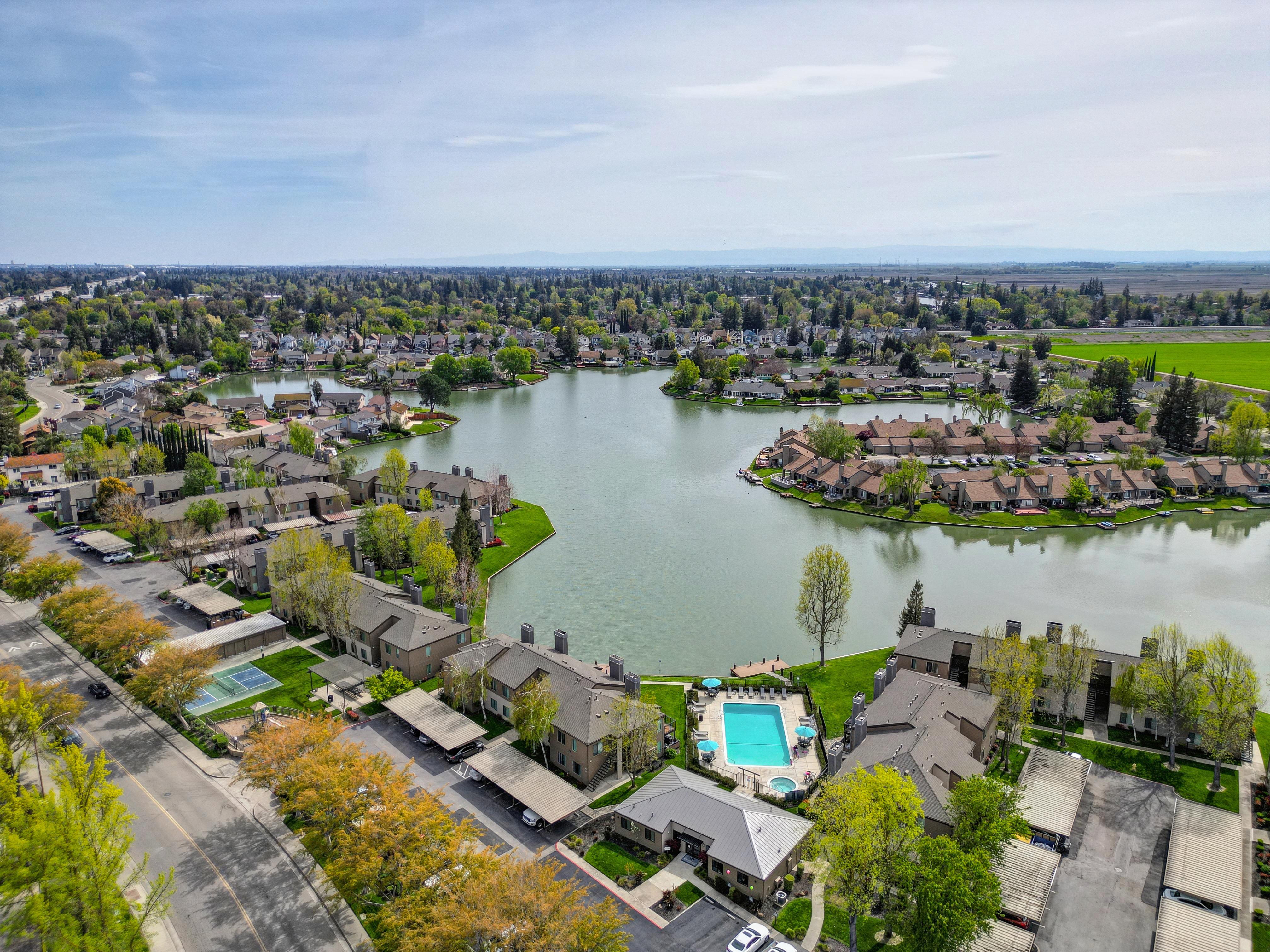 Lakeview Village - Lake, Nature, Outdoors