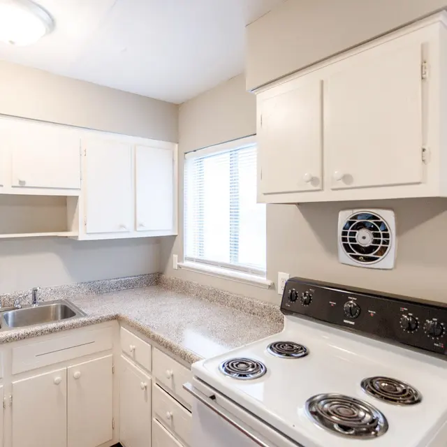 Liberty Landings - Indoors, Kitchen, Cooktop