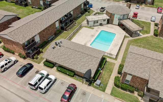 Country Club Apartments Country Club Apartments - Car, Nature