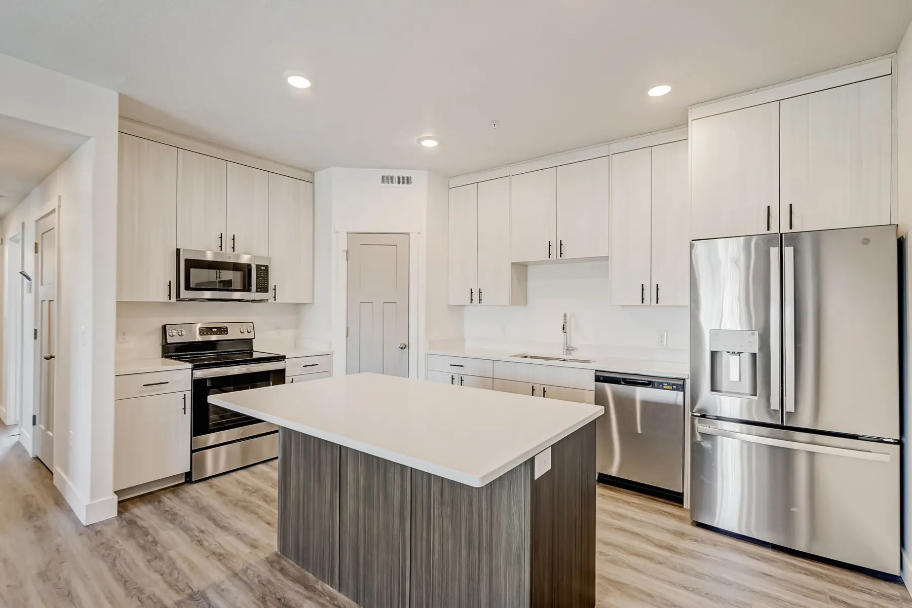 South Ridge Townhomes South Ridge Townhomes - Indoors, Interior Design, Kitchen
