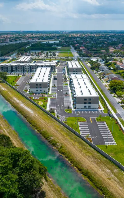 Resia Biscayne Drive - Outdoors, Building, Cityscape