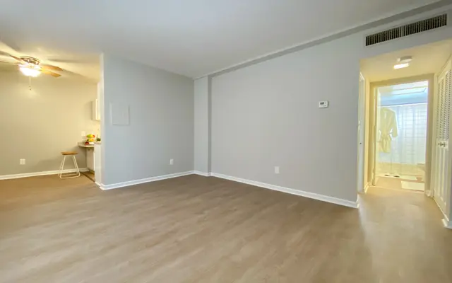 Park East Park Knowles Apts Park East Park Knowles Apts - Flooring, Floor