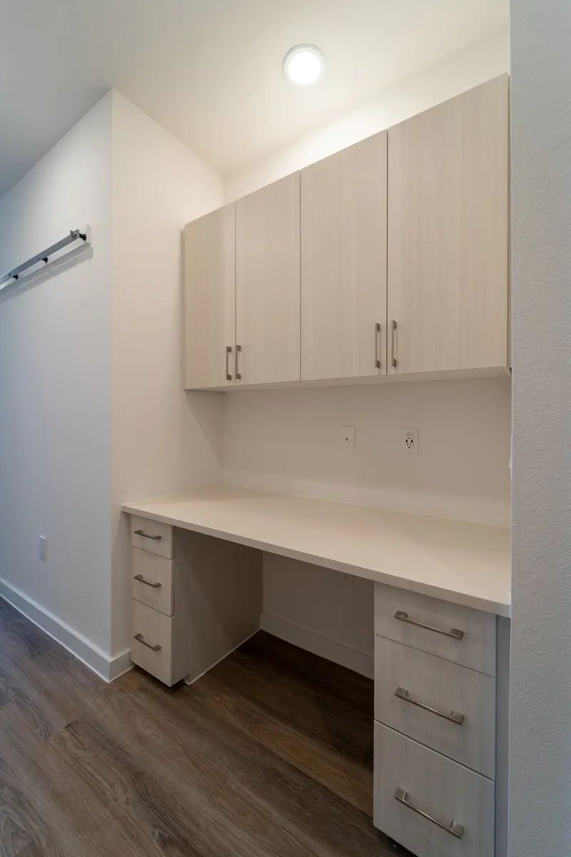 Ellis Highline - Furniture, Desk, Table