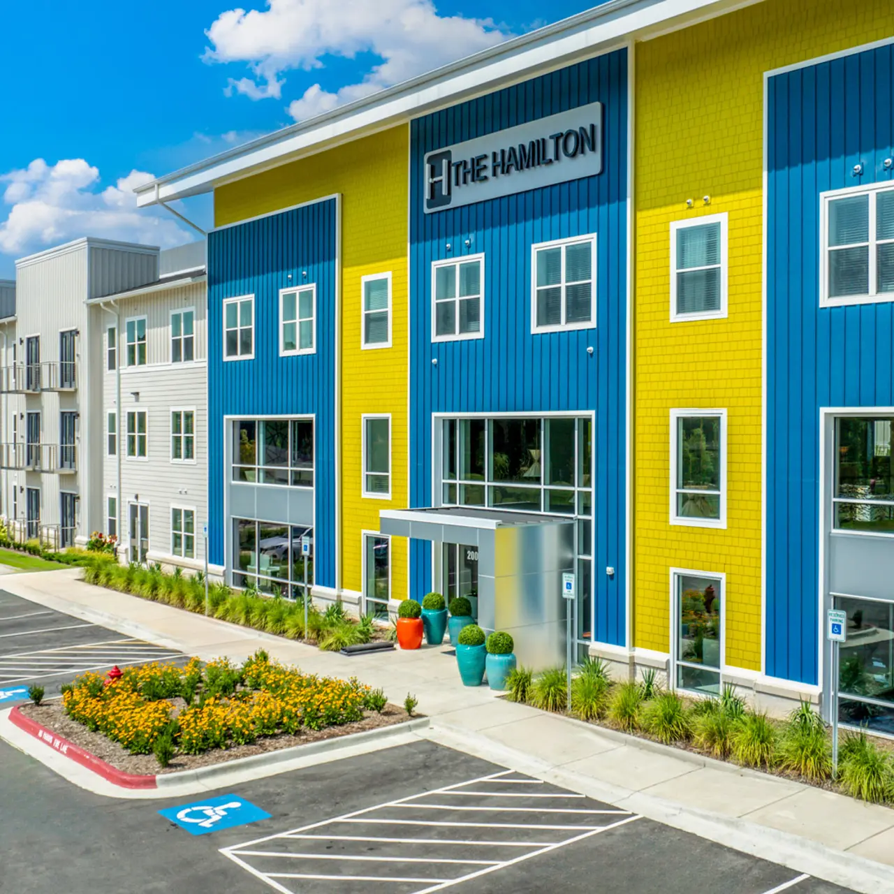 The Hamilton KIW-164.jpg