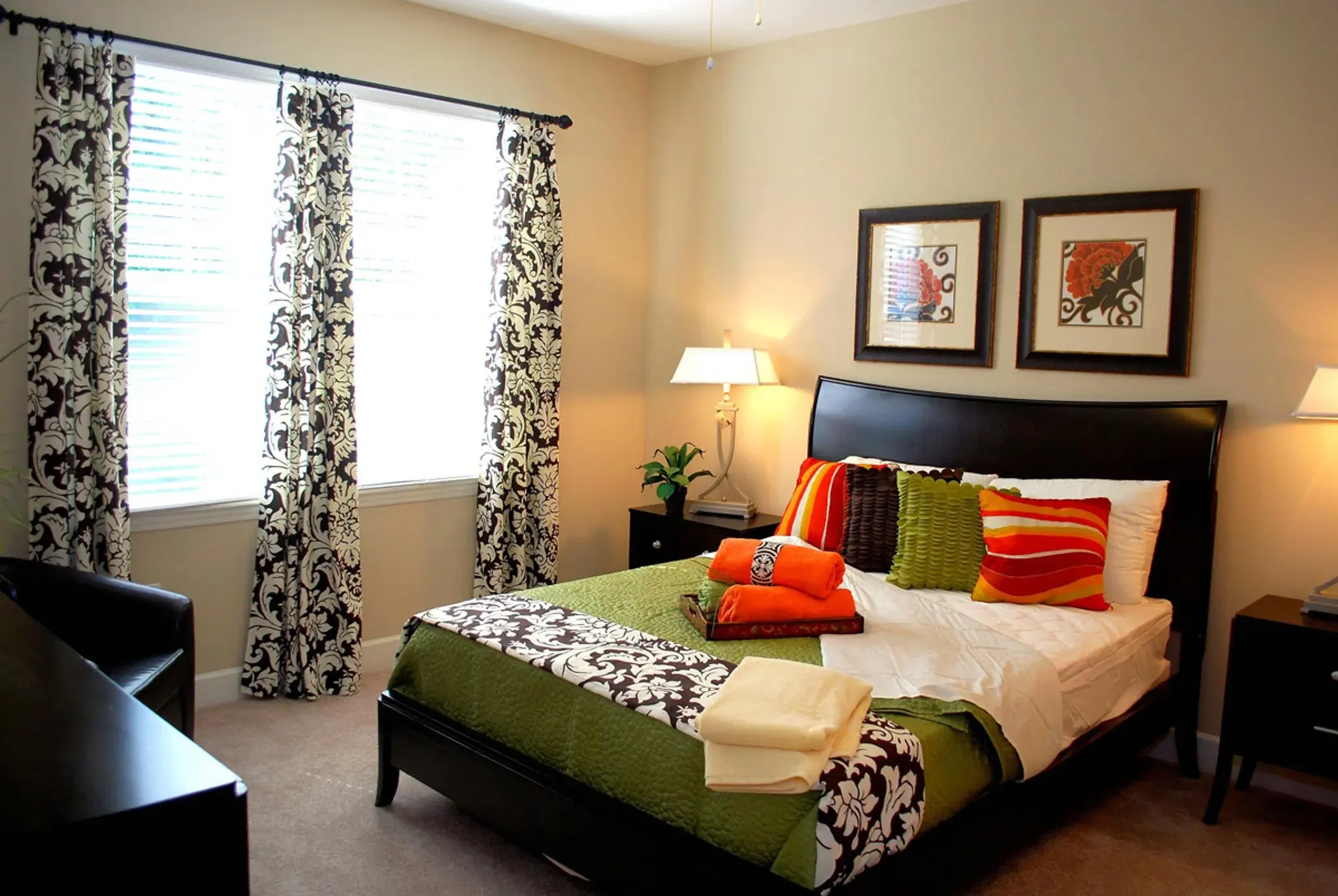 Williamsburg Place New - Room