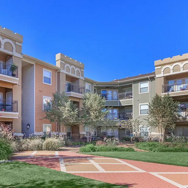 Peachtree Senior Peachtree Senior - City, Urban, Neighborhood