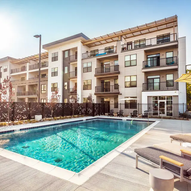 Notch at Nora - City, Pool, Water