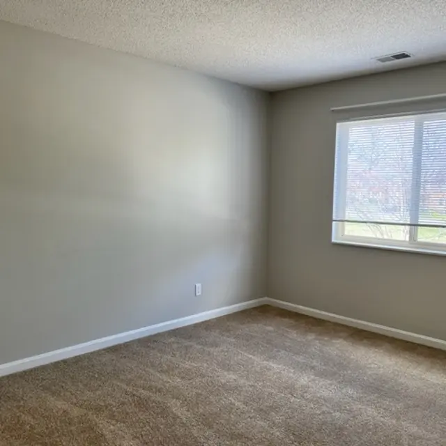 Day Garden Apartments - Floor, Corner, Indoors