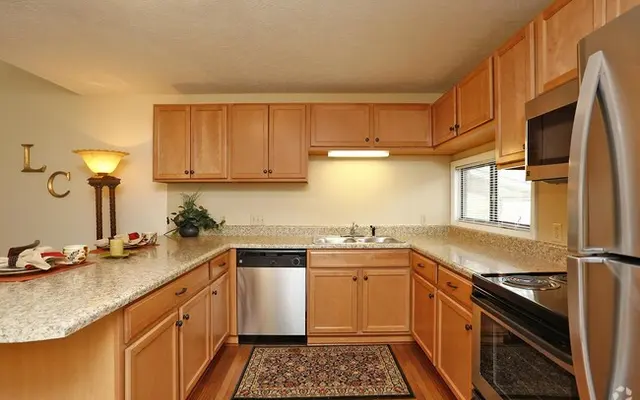 Lake Claire Apartments - Indoors, Room