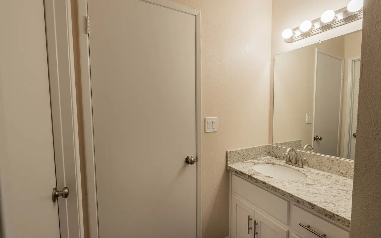 Marconi Oaks - Corner, Sink, Sink Faucet