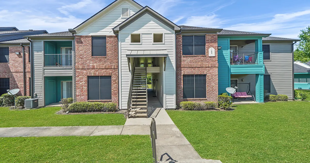Lakeside Apartments in Beaumont, TX