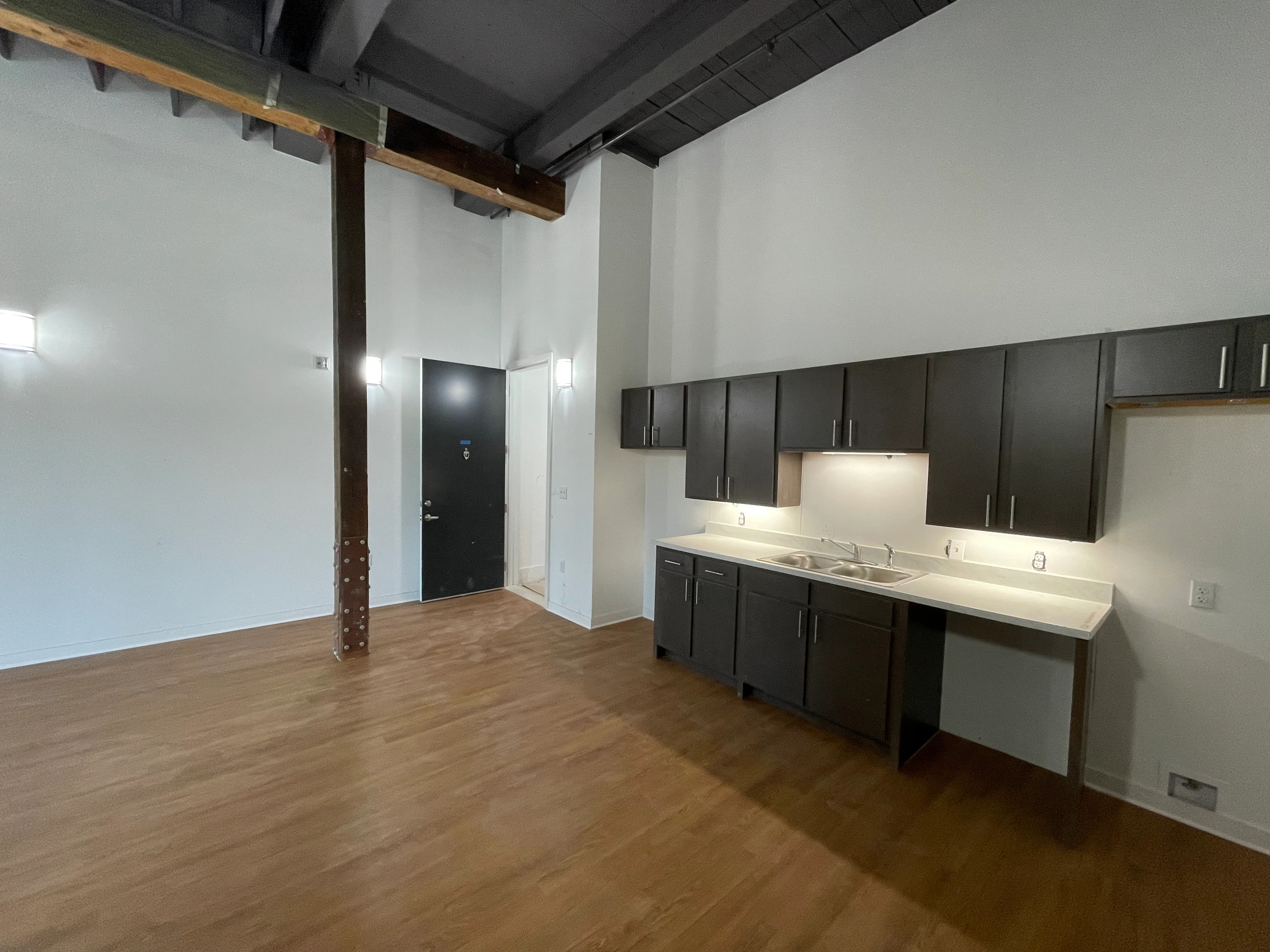 Uneeda Lofts - Indoors, Interior Design, Floor