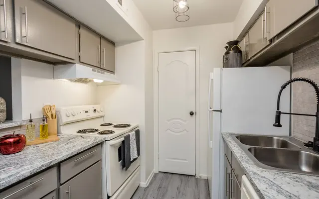 Mainridge Apartments - Sink, Sink Faucet, Indoors