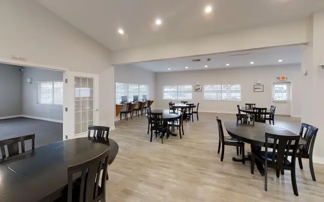 Somerset Commons - Cafeteria, Restaurant, Indoors